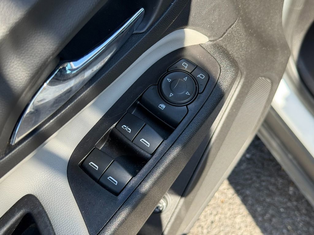 Used 2019 Chevrolet Equinox LT image 21