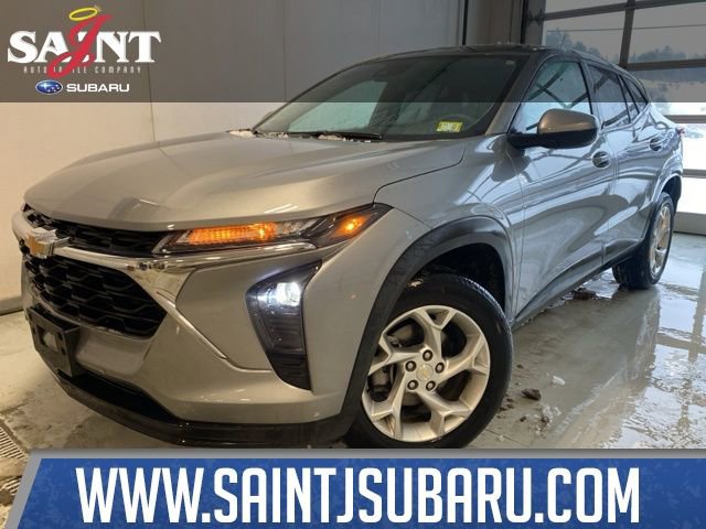 Used 2025 Chevrolet Trax LS w/ LS Convenience Package image 1