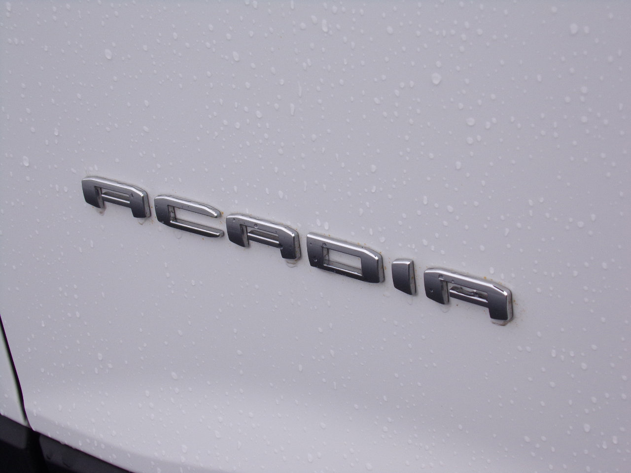 Used 2023 GMC Acadia SLE w/ Driver Convenience Package image 10