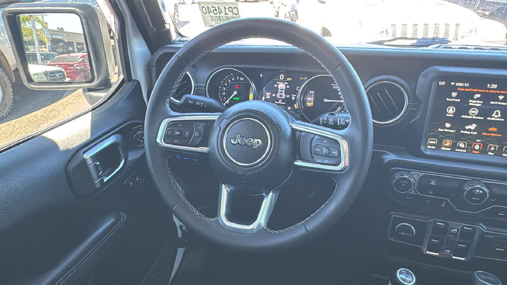 Used 2023 Jeep Wrangler Unlimited Sahara AWD/4WD image 21