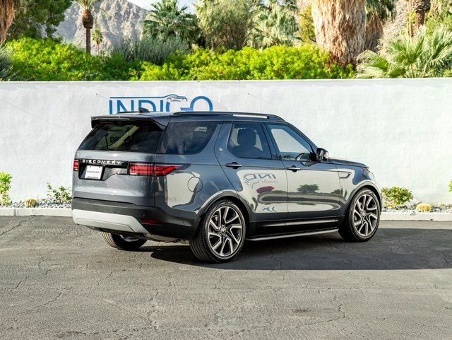 Used 2025 Land Rover Discovery S image 6