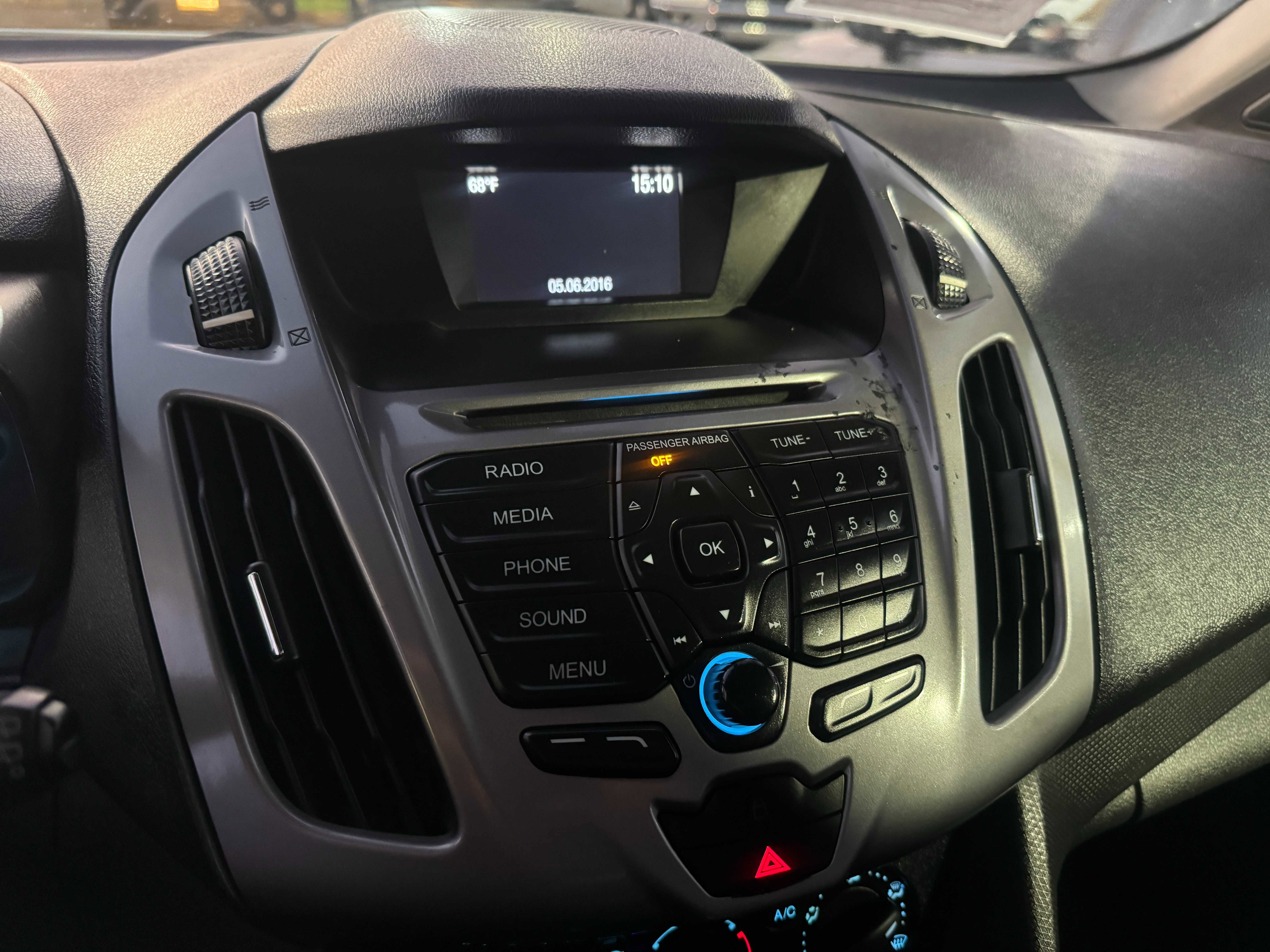 Used 2016 Ford Transit Connect XLT image 16