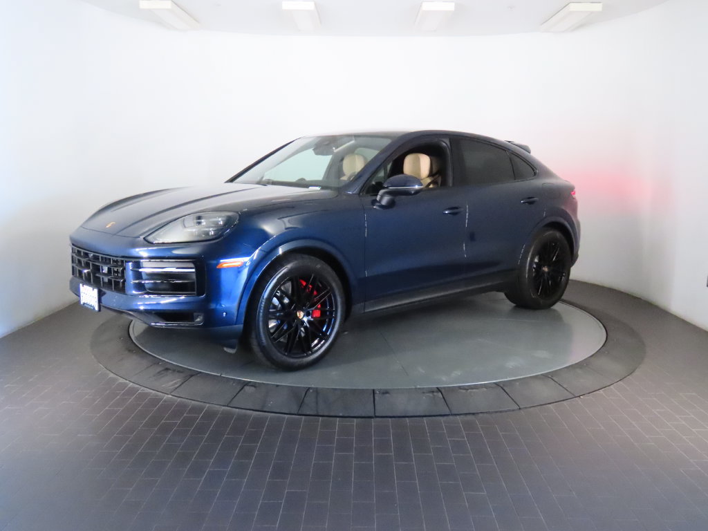 Certified 2025 Porsche Cayenne S AWD/4WD image 1