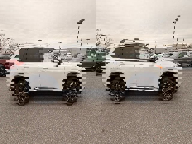 New 2026 Nissan Rogue Platinum w/ Platinum Premium Package image 4