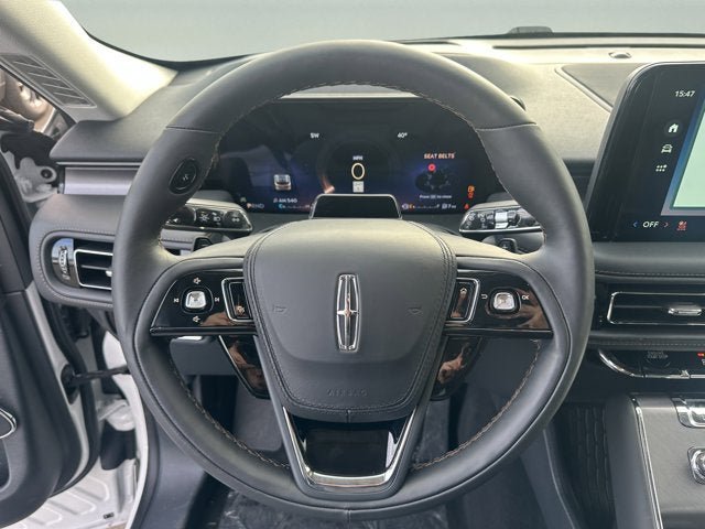New 2026 Lincoln Aviator AWD image 13