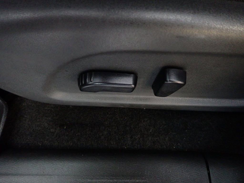 Used 2018 Nissan Pathfinder SV w/ SV All Weather Package image 17