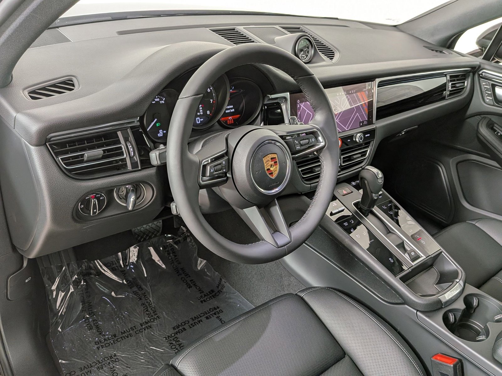 New 2026 Porsche Macan AWD/4WD image 4