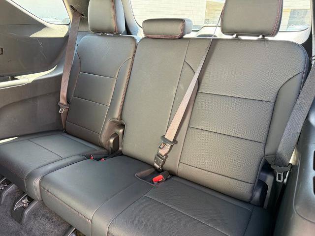Used 2025 Chevrolet Traverse Z71 AWD/4WD image 9