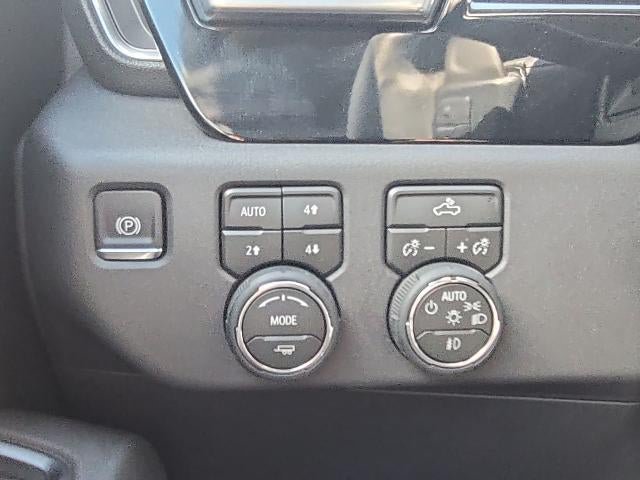 Used 2026 Chevrolet Silverado 1500 LT Trail Boss w/ Convenience Package II AWD/4WD image 17