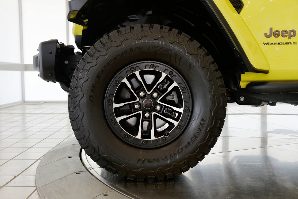 Used 2024 Jeep Wrangler Unlimited Rubicon AWD/4WD image 10