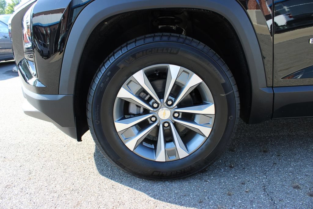New 2026 Chevrolet Equinox LT w/ Convenience Package II AWD/4WD image 25