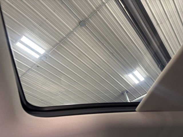 Used 2023 Buick Envision Essence w/ Sport Touring Package image 33