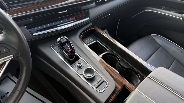 Used 2022 Cadillac Escalade Premium Luxury AWD/4WD image 81