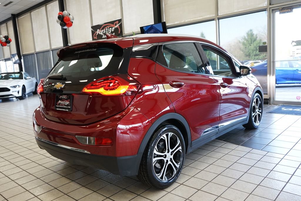 Used 2018 Chevrolet Bolt Premier w/ Driver Confidence II Package FWD image 16