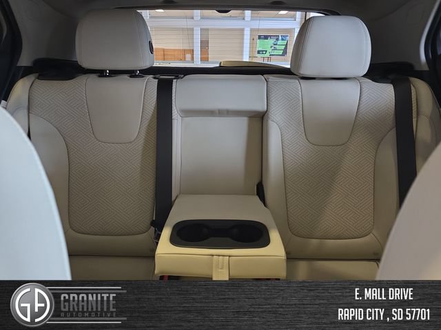 Used 2021 Buick Encore GX Essence w/ Advanced Technology Package AWD/4WD image 38