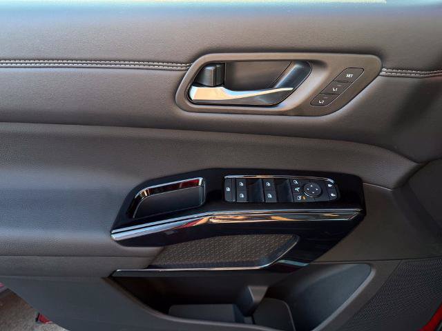 New 2026 Nissan Pathfinder Platinum w/ Cargo Package FWD image 20