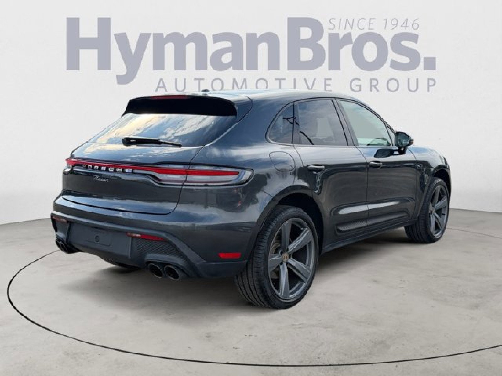 Used 2023 Porsche Macan w/ Premium Package Plus image 3