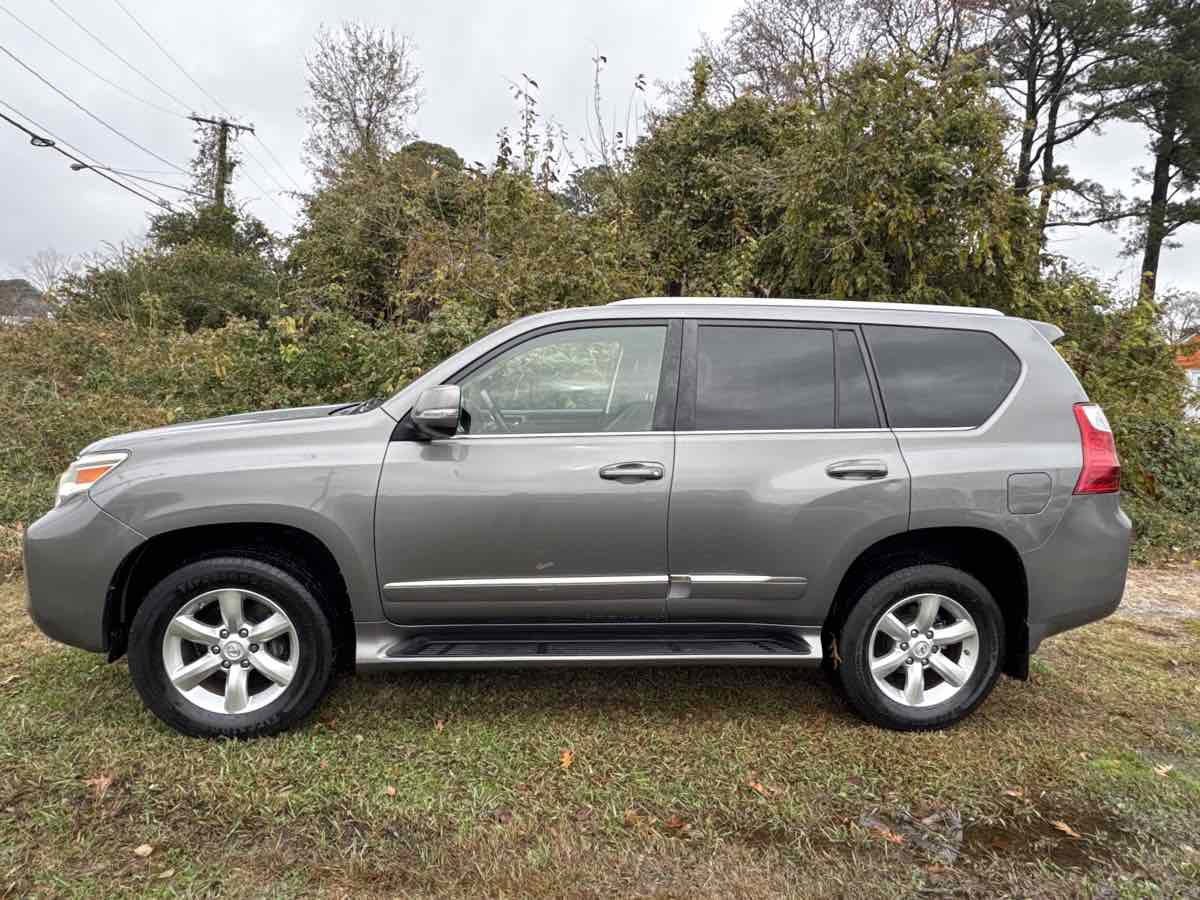 Used 2013 Lexus GX 460 w/ Comfort Plus Pkg image 4