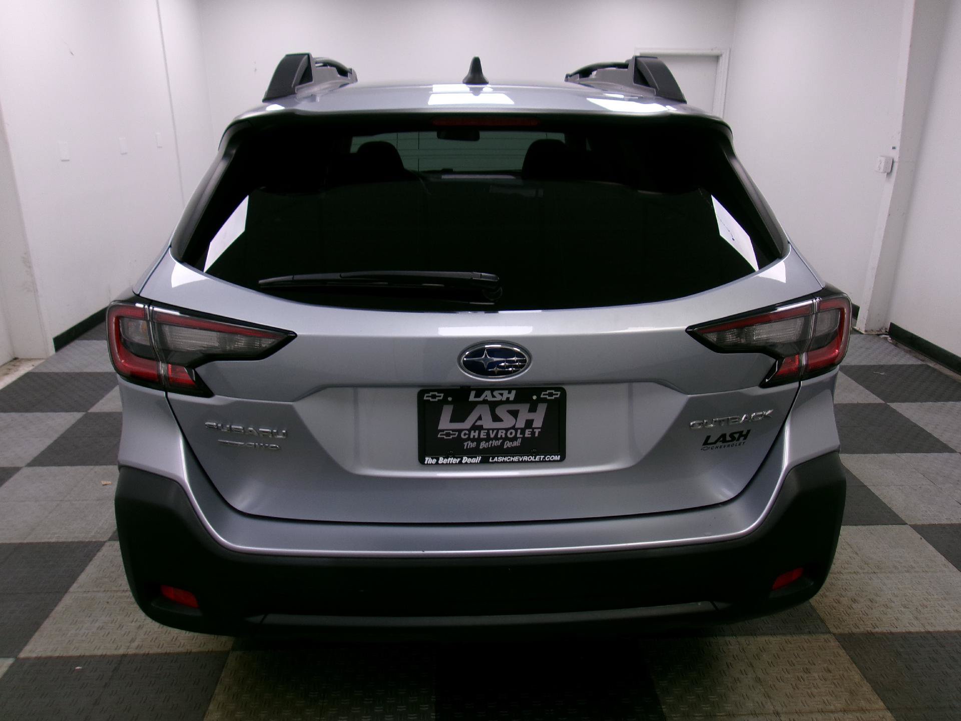 Used 2023 Subaru Outback Premium AWD/4WD image 11