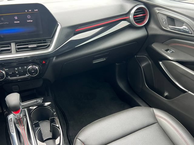 Used 2024 Chevrolet Trax RS w/ Sunroof Package FWD image 30