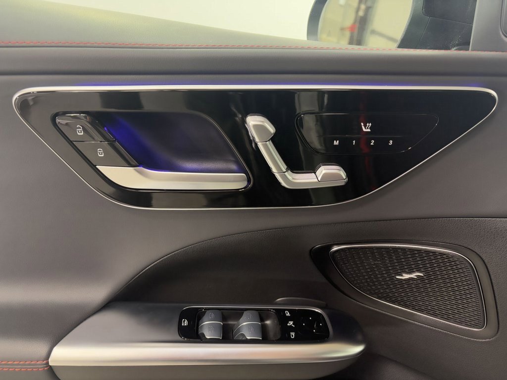 Used 2025 Mercedes-Benz C 43 AMG 4MATIC Sedan image 7