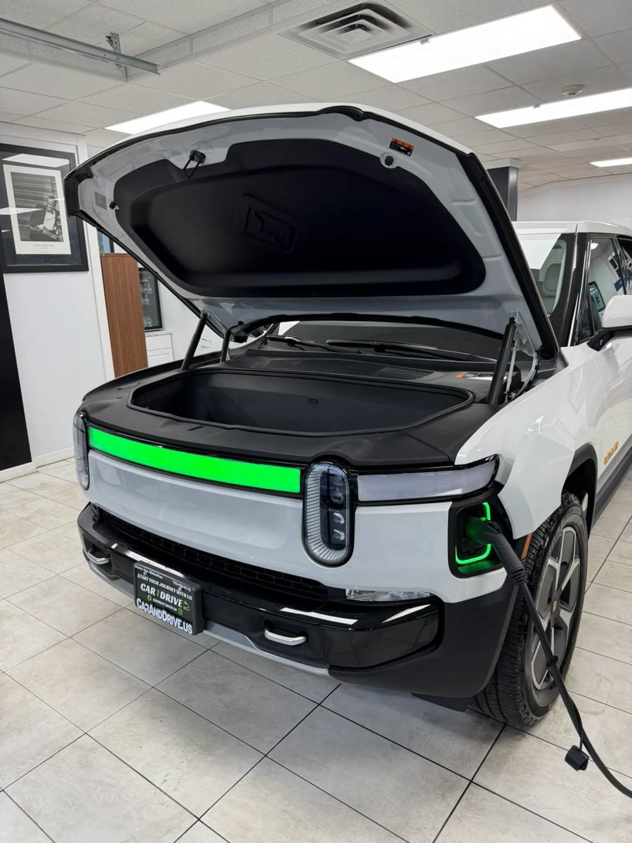 Used 2022 Rivian R1T Adventure AWD/4WD image 15