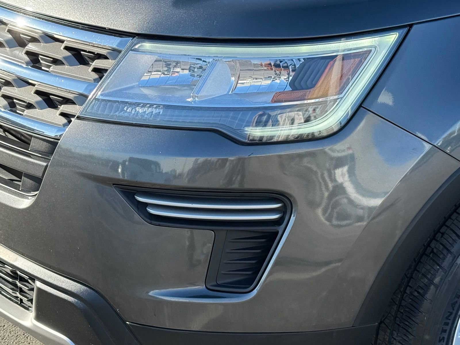 Used 2018 Ford Explorer XLT image 9