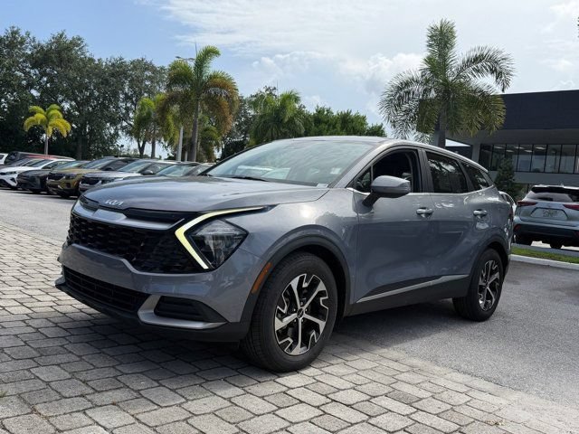 Used 2023 Kia Sportage EX FWD image 3