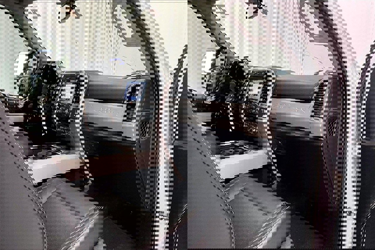 Used 2019 Ford F250 Lariat image 28