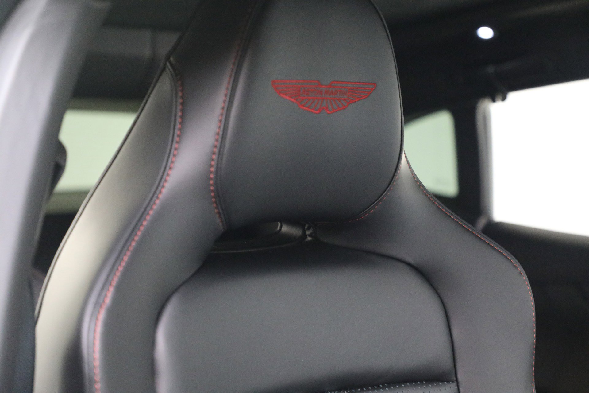 New 2026 Aston Martin DBX 707 image 26