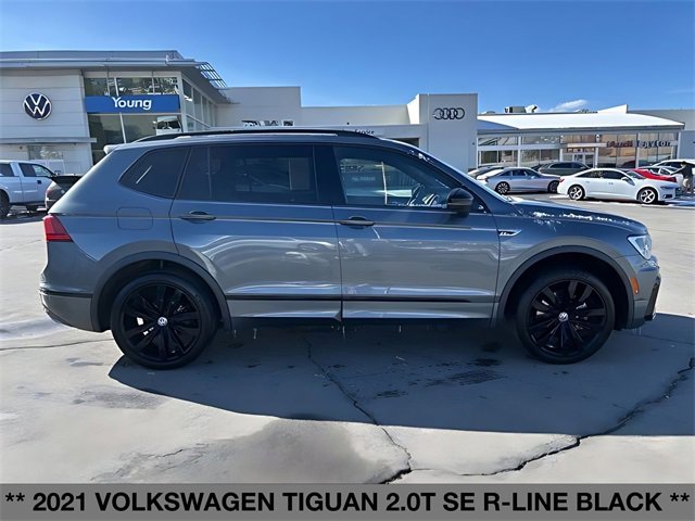 Used 2021 Volkswagen Tiguan SE R-Line image 2