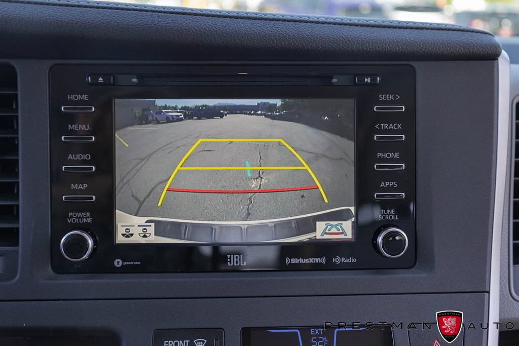 Used 2020 Toyota Sienna Limited FWD image 32