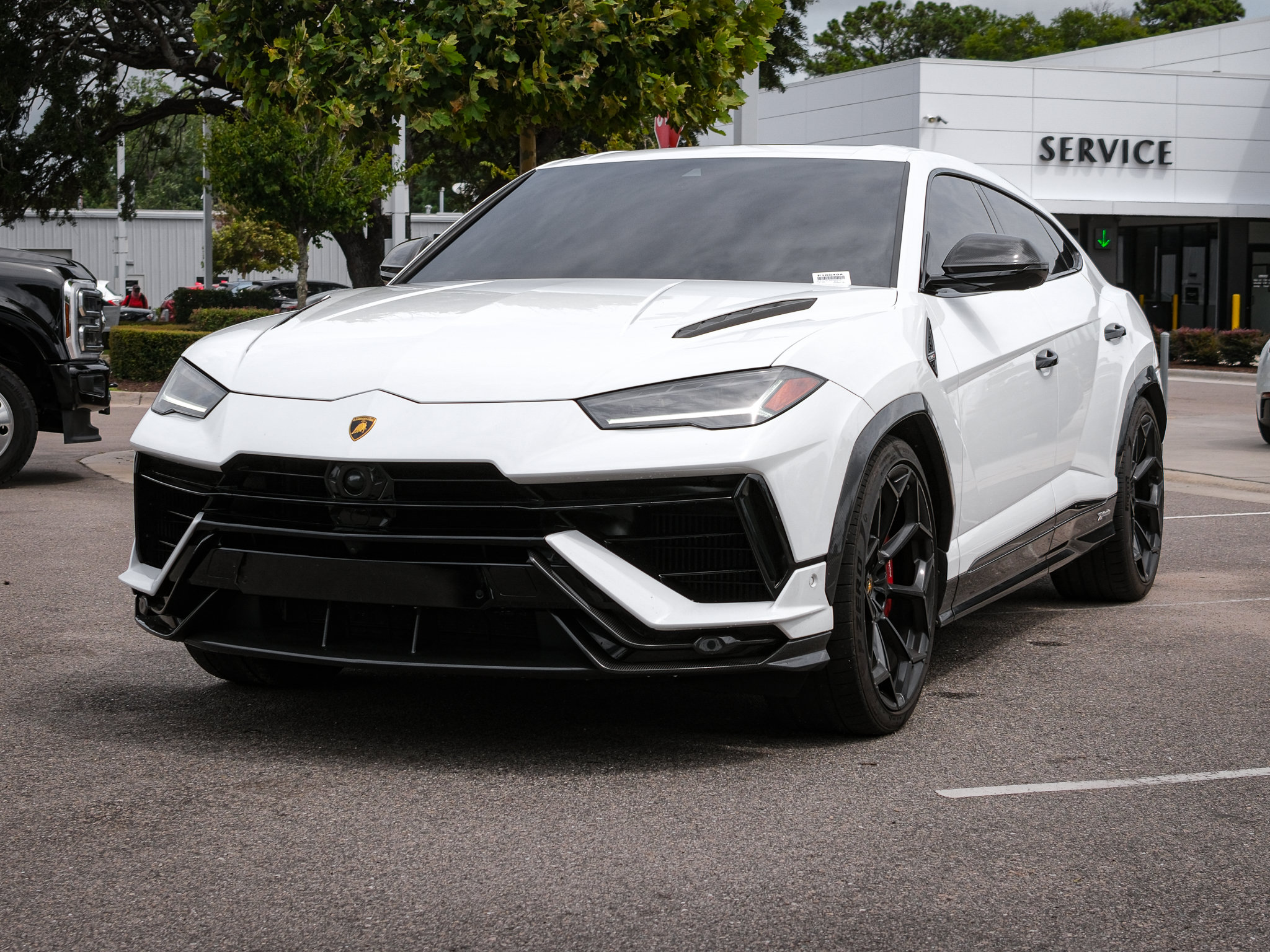 Used 2023 Lamborghini Urus Performante AWD/4WD image 5