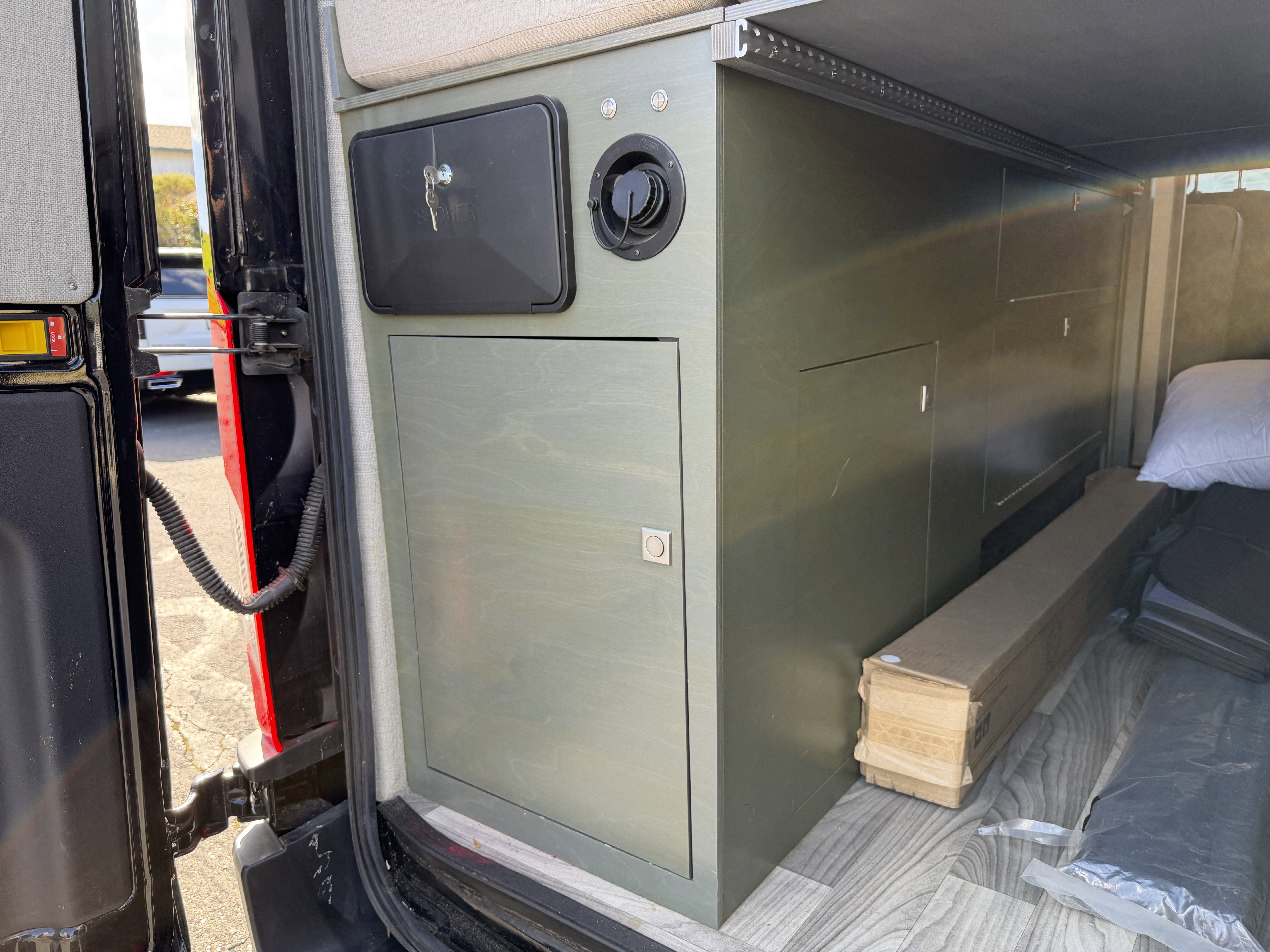 Used 2021 Ford Transit 250 148 High Roof Extended AWD image 30