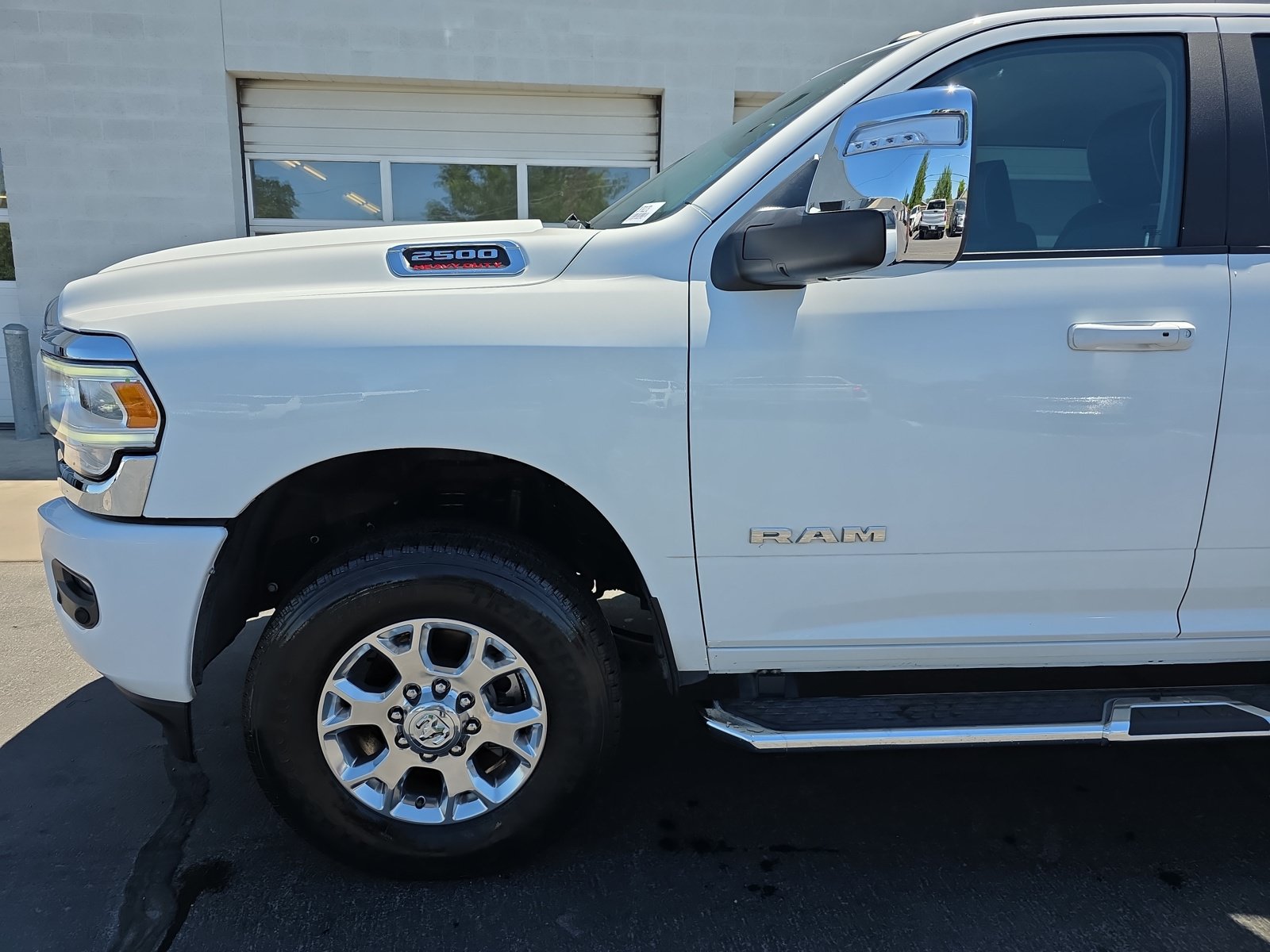Used 2024 RAM 2500 Laramie AWD/4WD image 17