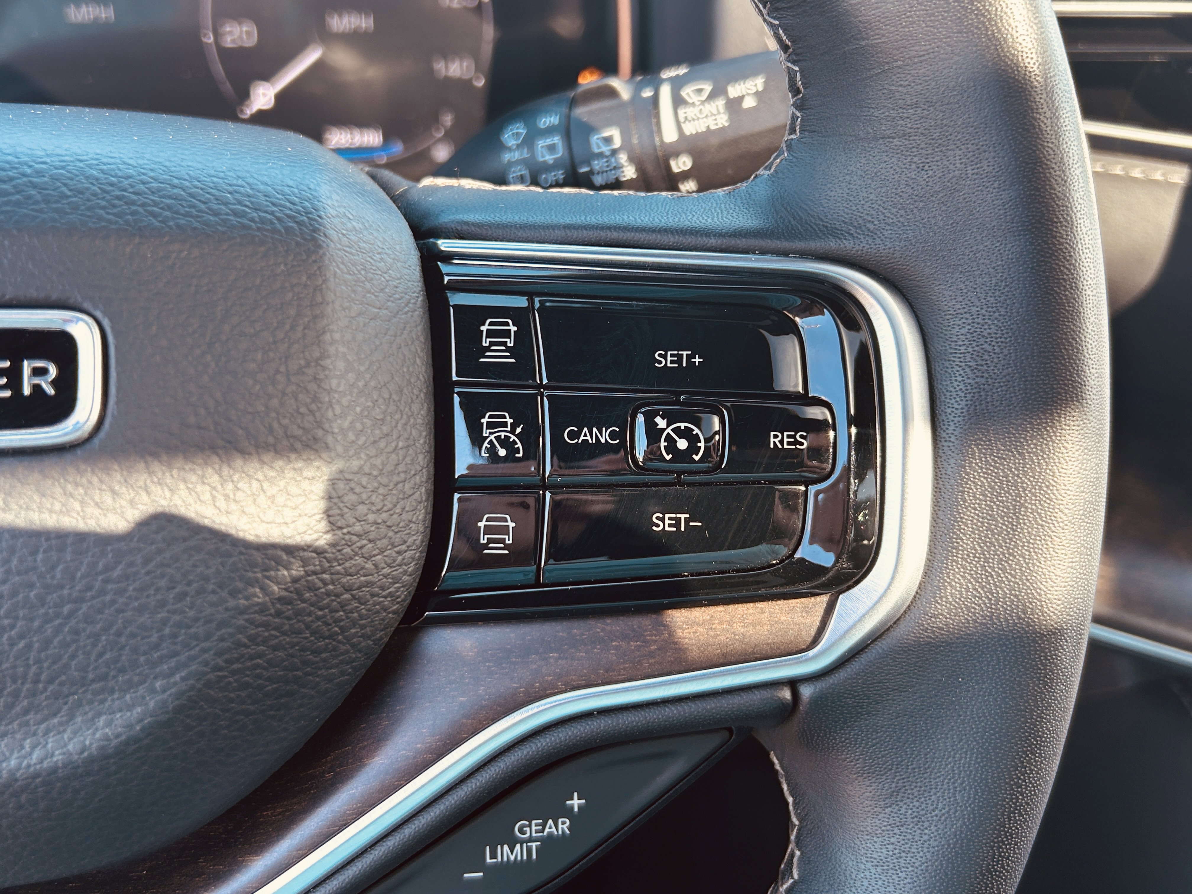 Used 2024 Jeep Grand Wagoneer L Base image 23