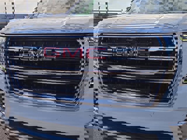 Used 2022 GMC Yukon SLT w/ SLT Luxury Package image 10