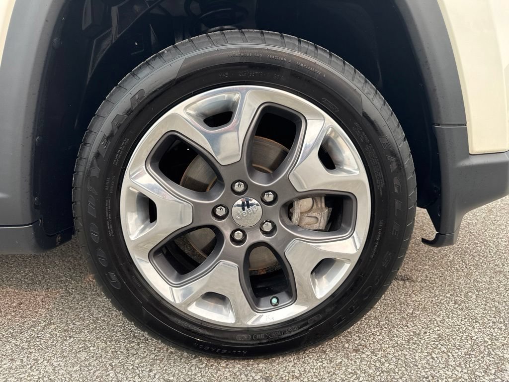 Used 2020 Jeep Compass Limited w/ Advanced Safety Group AWD/4WD image 43