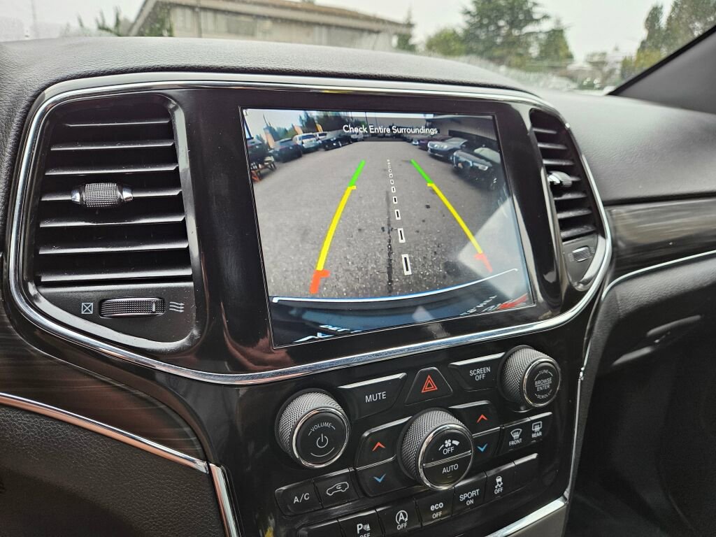 Used 2021 Jeep Grand Cherokee Limited w/ Luxury Group II image 7
