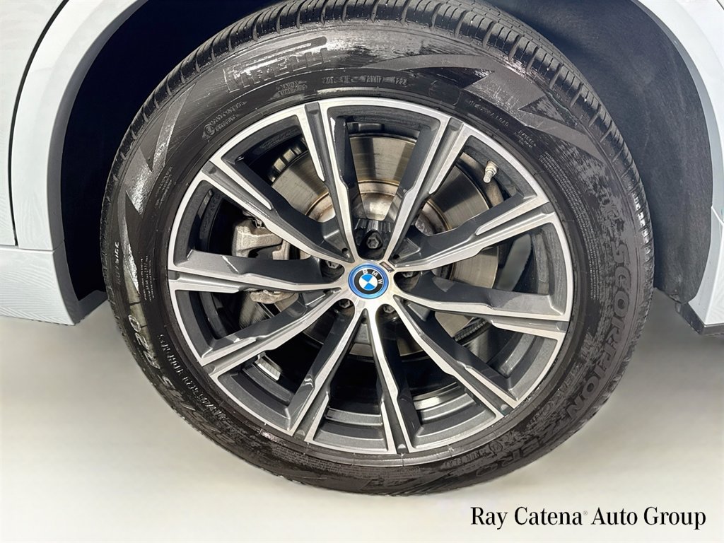 Used 2025 BMW X5 xDrive50e w/ M Sport Package AWD/4WD image 32