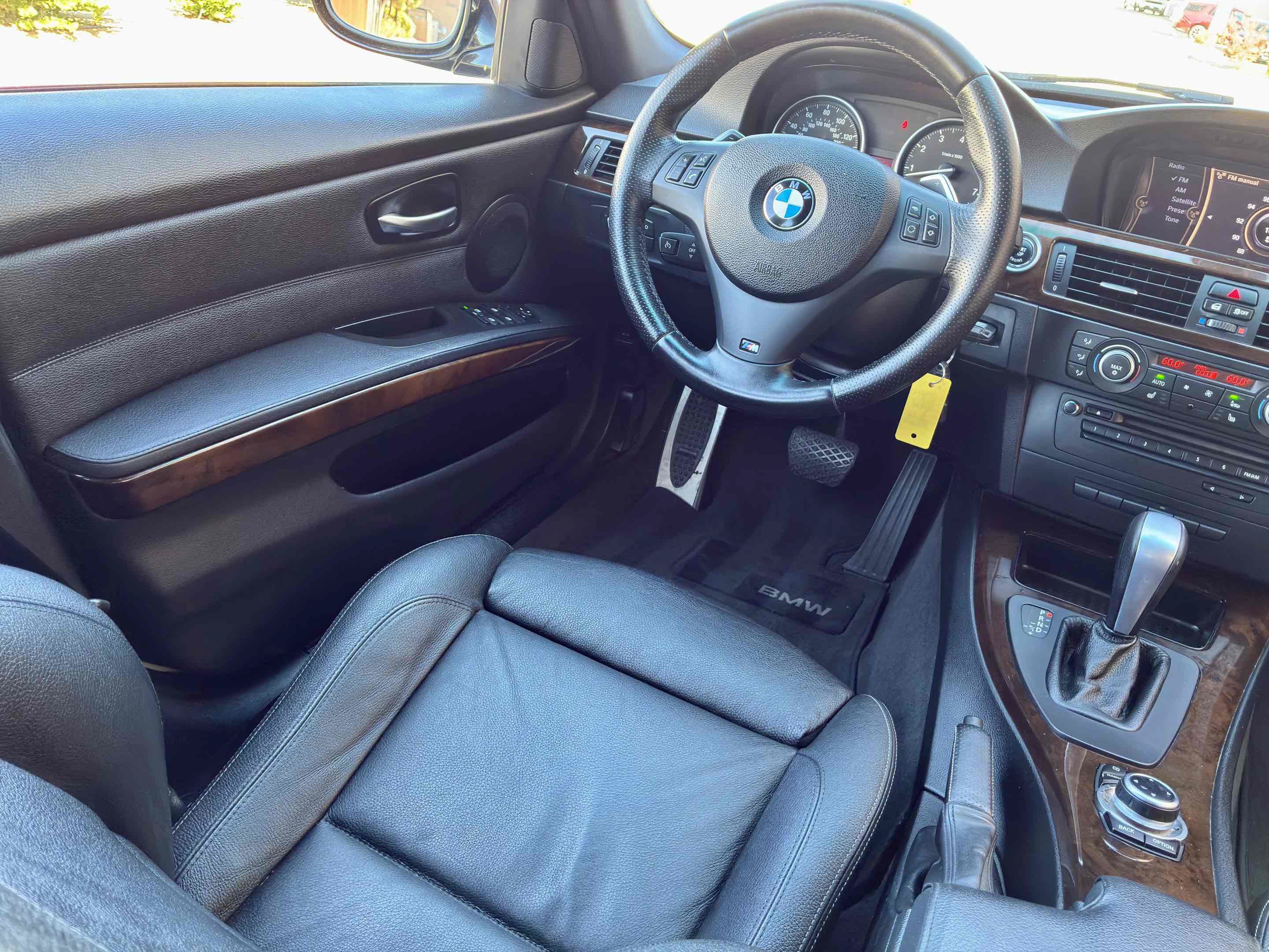 Used 2011 BMW 328i xDrive Wagon AWD/4WD image 17