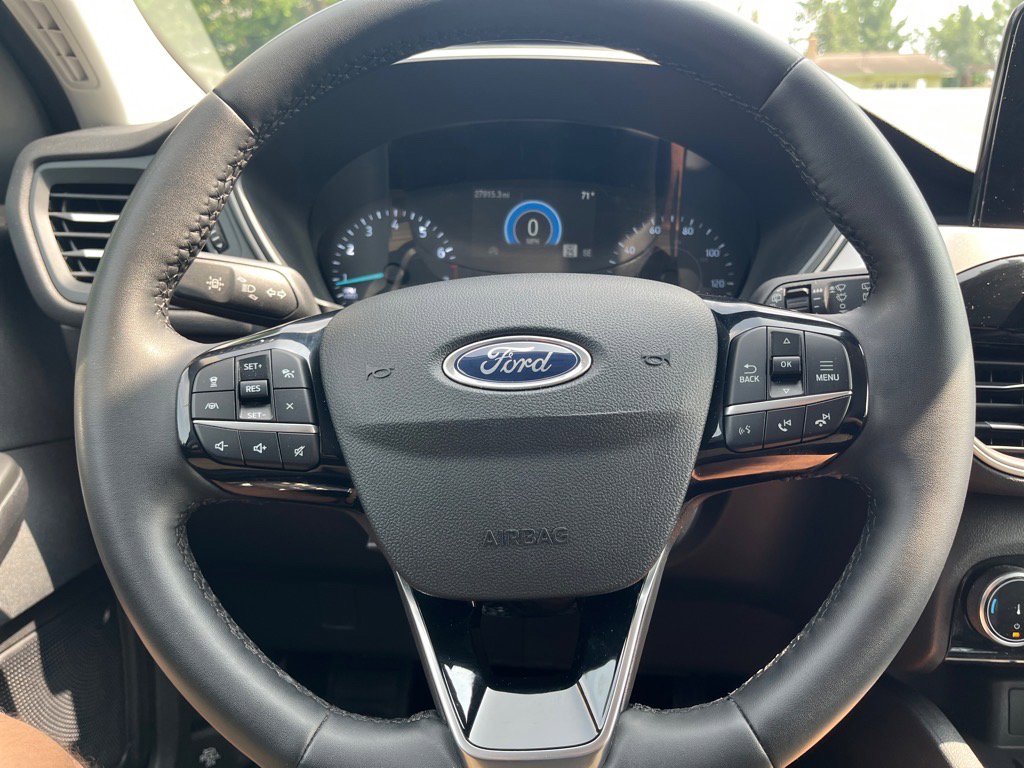 Used 2022 Ford Escape SEL w/ Equipment Group 302A image 25