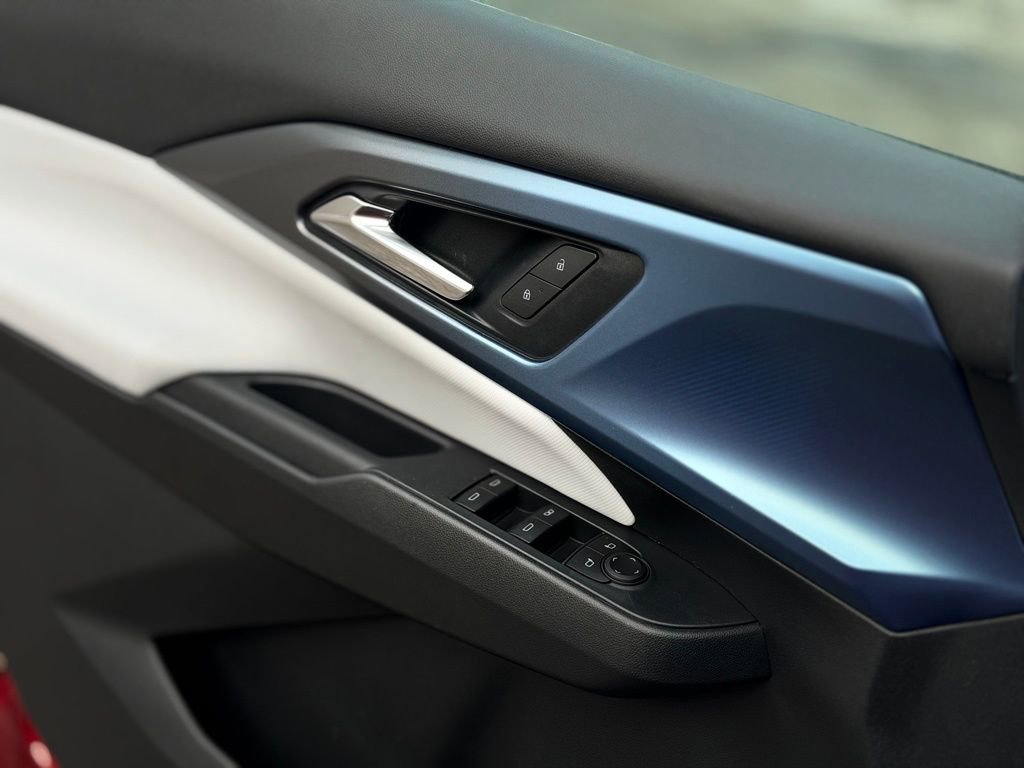 New 2026 Chevrolet Equinox EV LT image 19