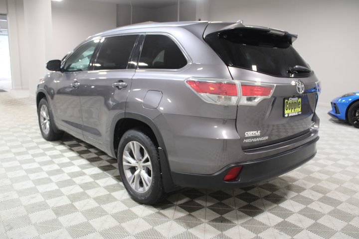Used 2015 Toyota Highlander XLE image 10