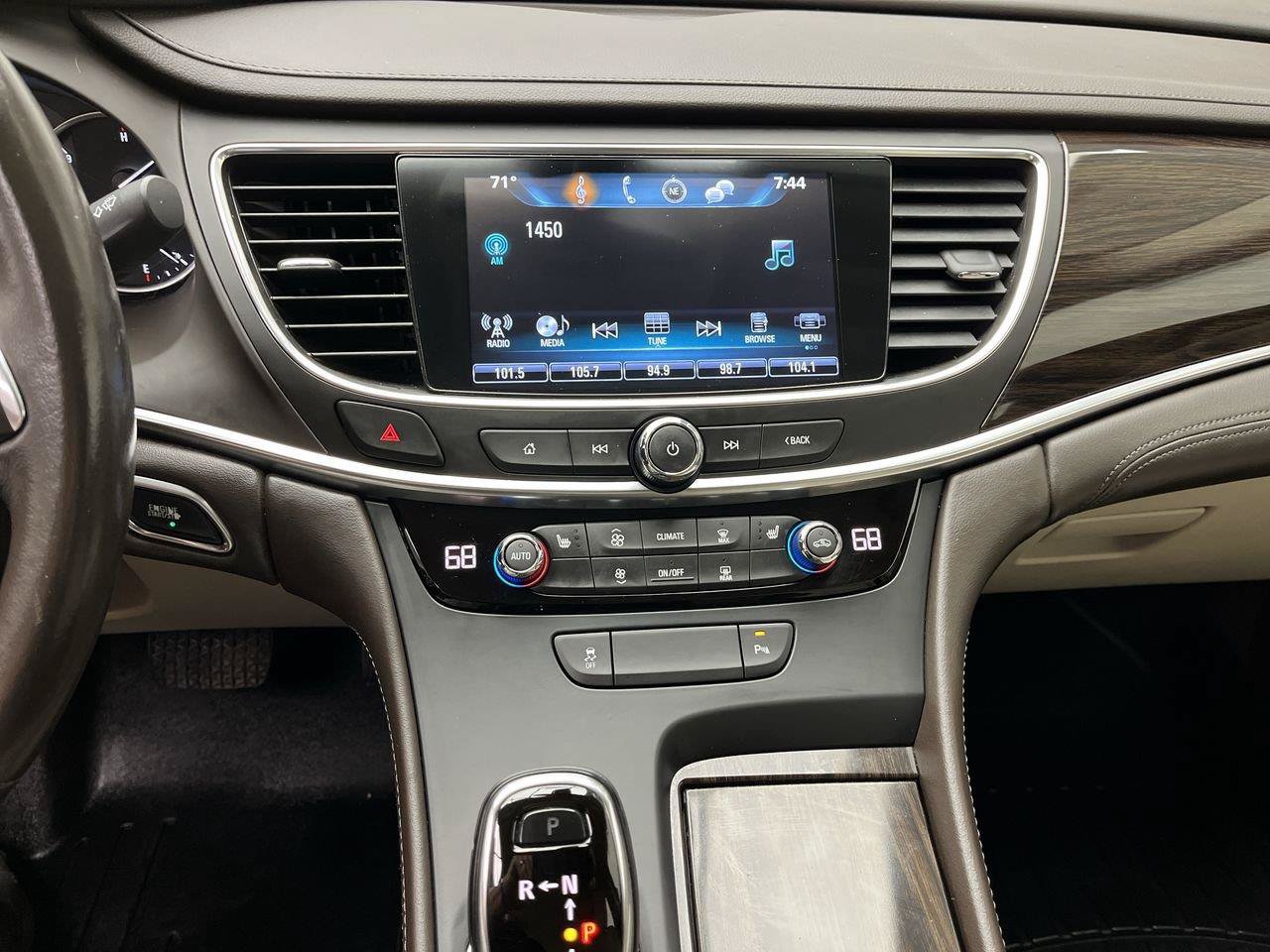 Used 2017 Buick LaCrosse Essence FWD image 15
