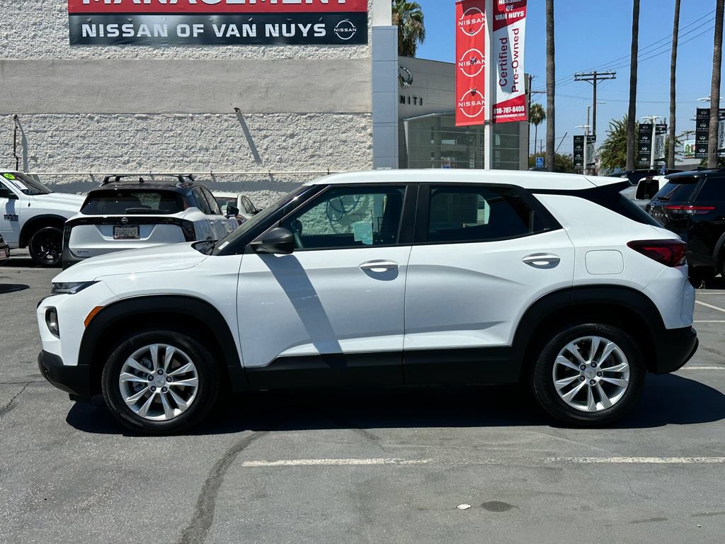 Used 2023 Chevrolet TrailBlazer LS FWD image 3