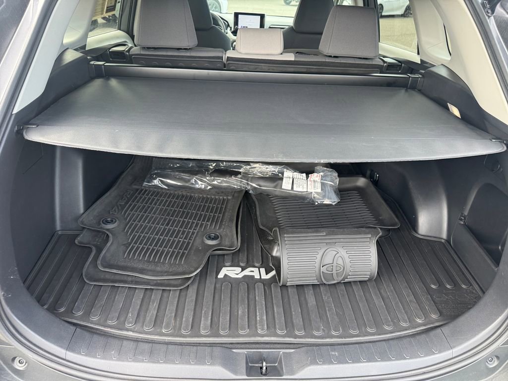 Used 2024 Toyota RAV4 XLE image 23