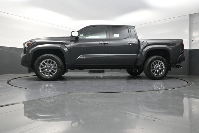 Used 2026 Toyota Tacoma Limited AWD/4WD image 34
