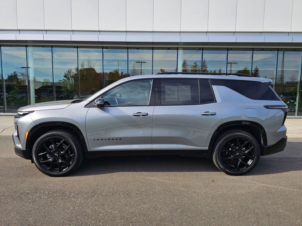 Used 2026 Chevrolet Traverse RS w/ LPO, Floor Liner Package AWD/4WD image 2