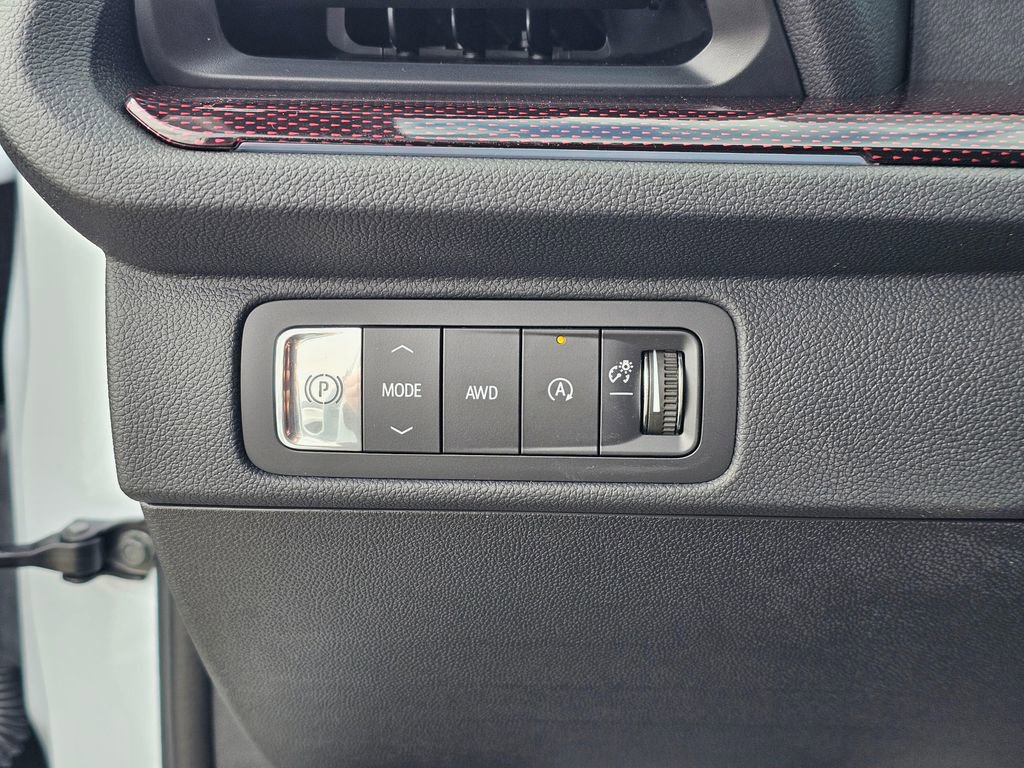 New 2026 Chevrolet Traverse Z71 w/ LPO, Floor Liner Package image 24